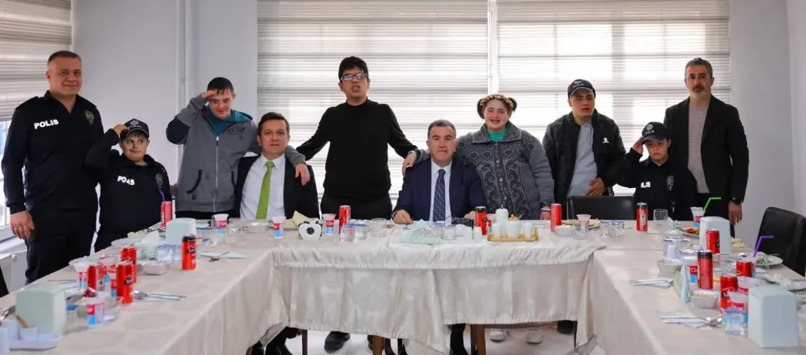 Bayburt’ta özel eğitim öğrencileri polisevinde misafir edildi