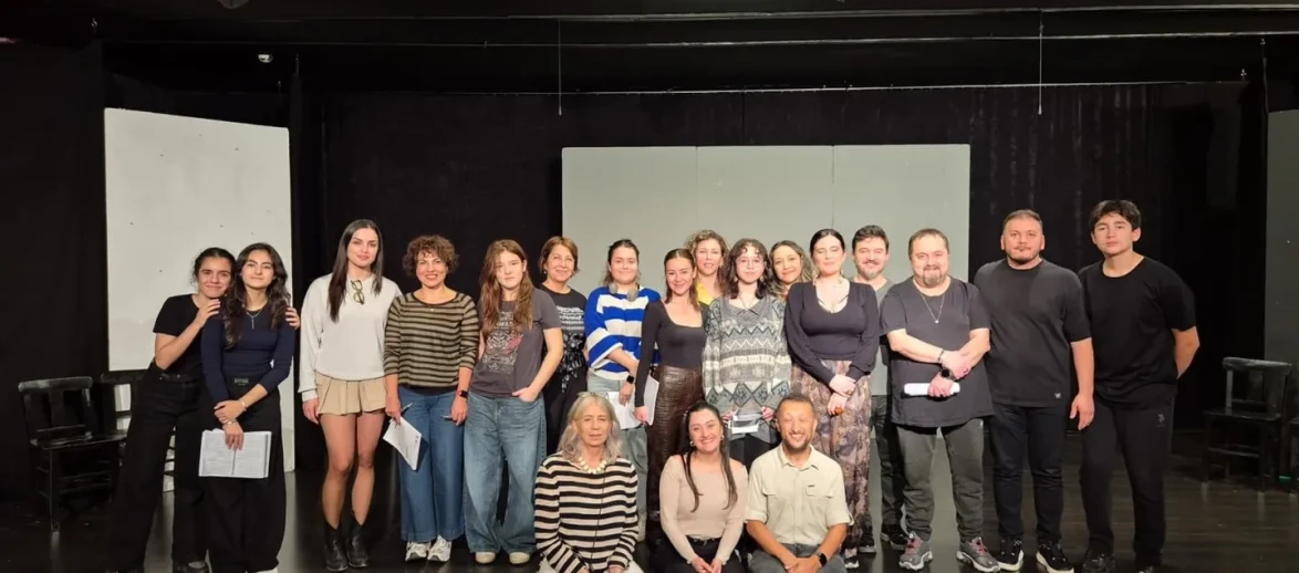 İzmir'de Art Bridge International Workshop Sahne Tozu Tiyatrosu'nda başladı