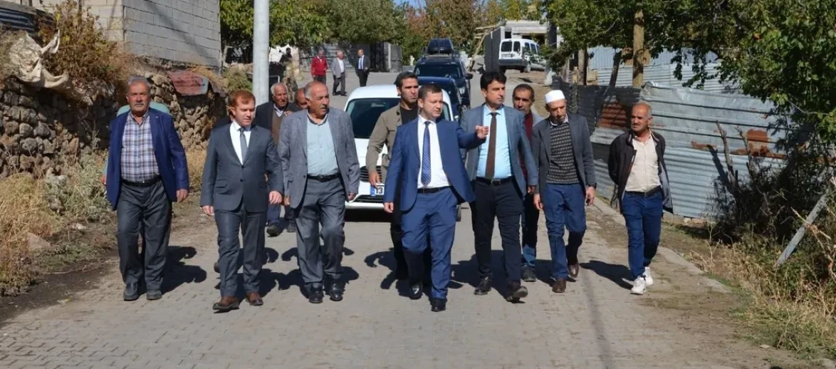 Bitlis'in Tatvan ilçesinde kaymakam Demirer KHGB ve özel idarenin çalışmalarını değerlendirdi