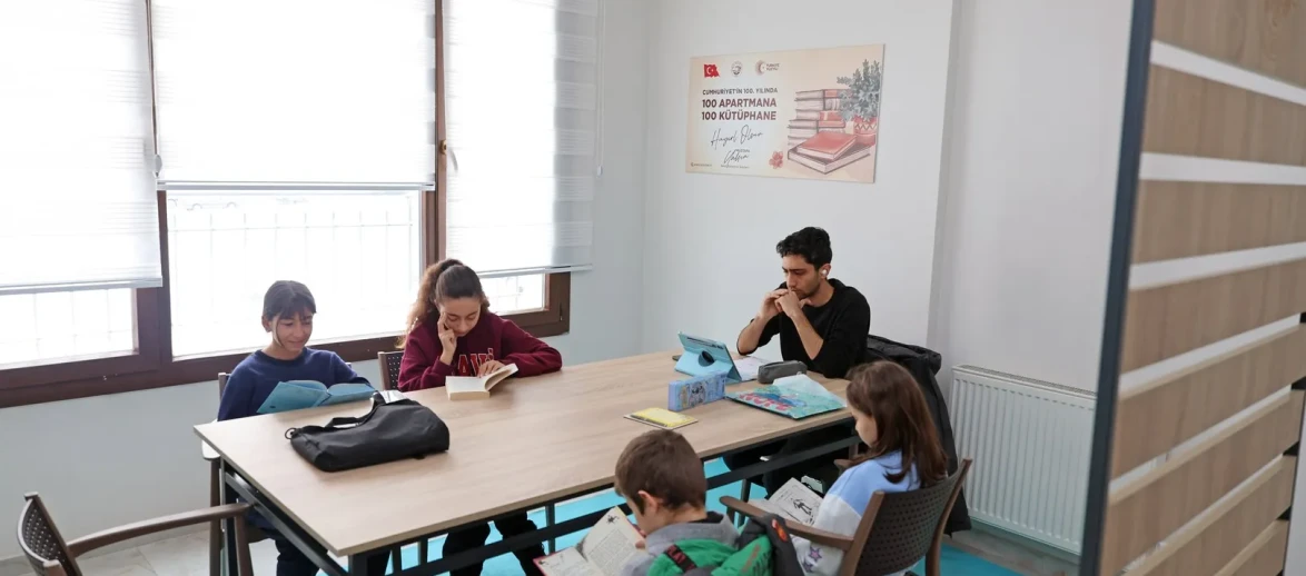 Talas’ta apartman kütüphaneleri öğrencilere sessiz çalışma ortamı sağlıyor