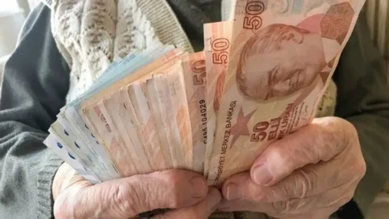 SGK'nın yeni düzenlemesiyle erken emeklilik şartları değişti: Sağlık raporları artık neyi gerektiriyor? 3