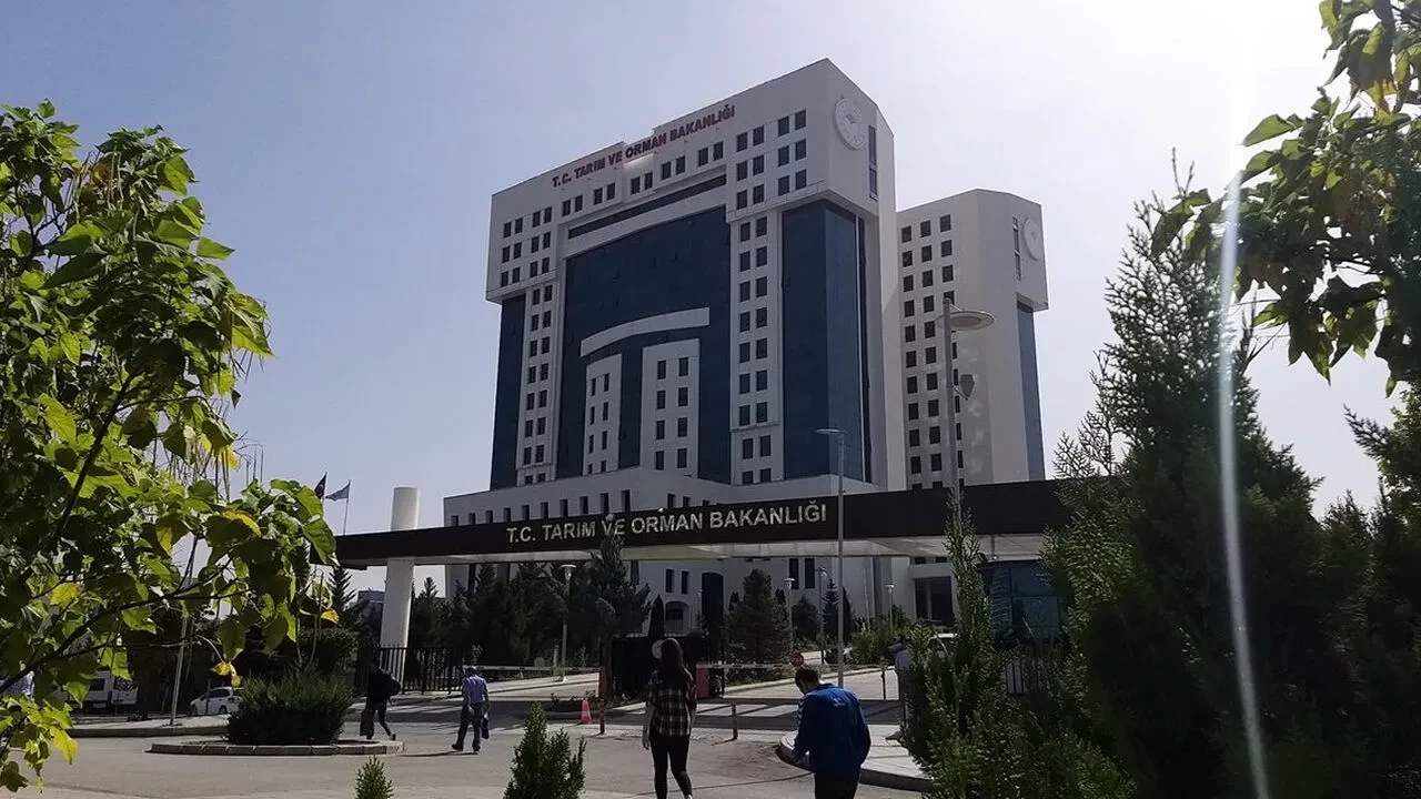 Gıda Skandalları Devam Ediyor! Yeni Liste Yayınlandı! Sucuk, Kaşar ve Zeytinyağında Şok Taklit ve Tağşiş