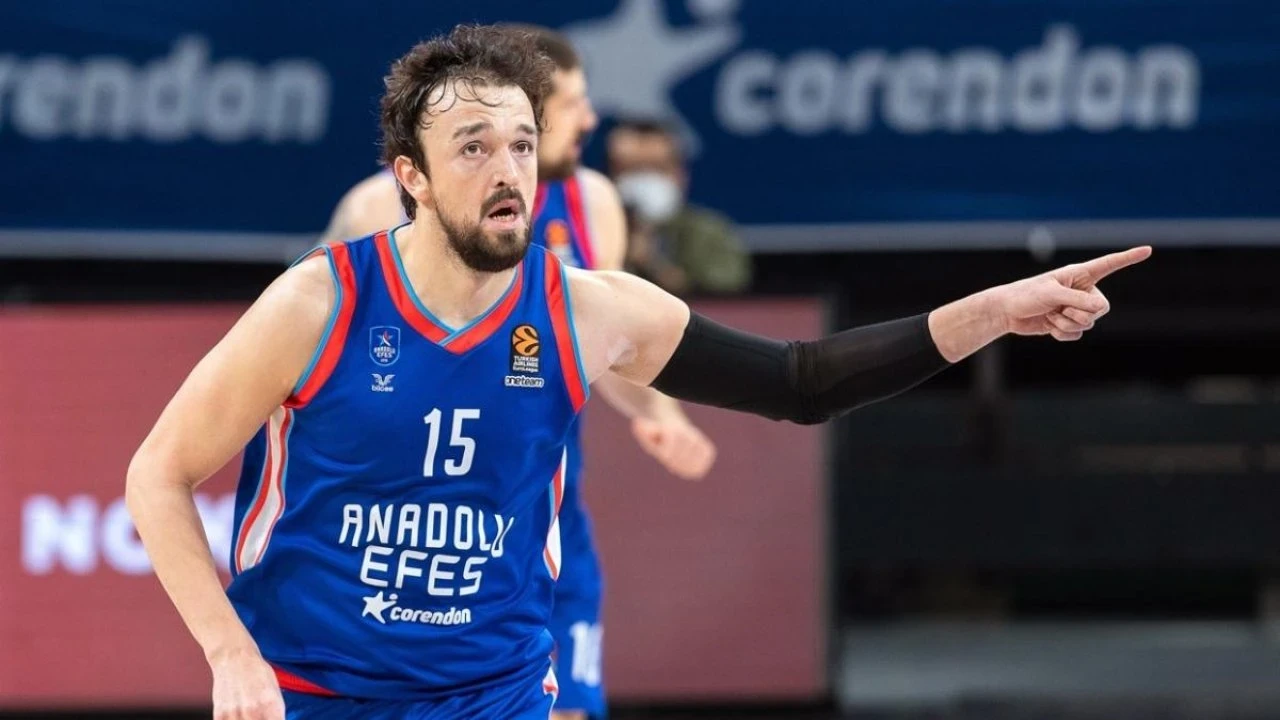 Sertaç Şanlı Kimdir? Sertaç Şanlı Hangi Takımlarda Oynadı?