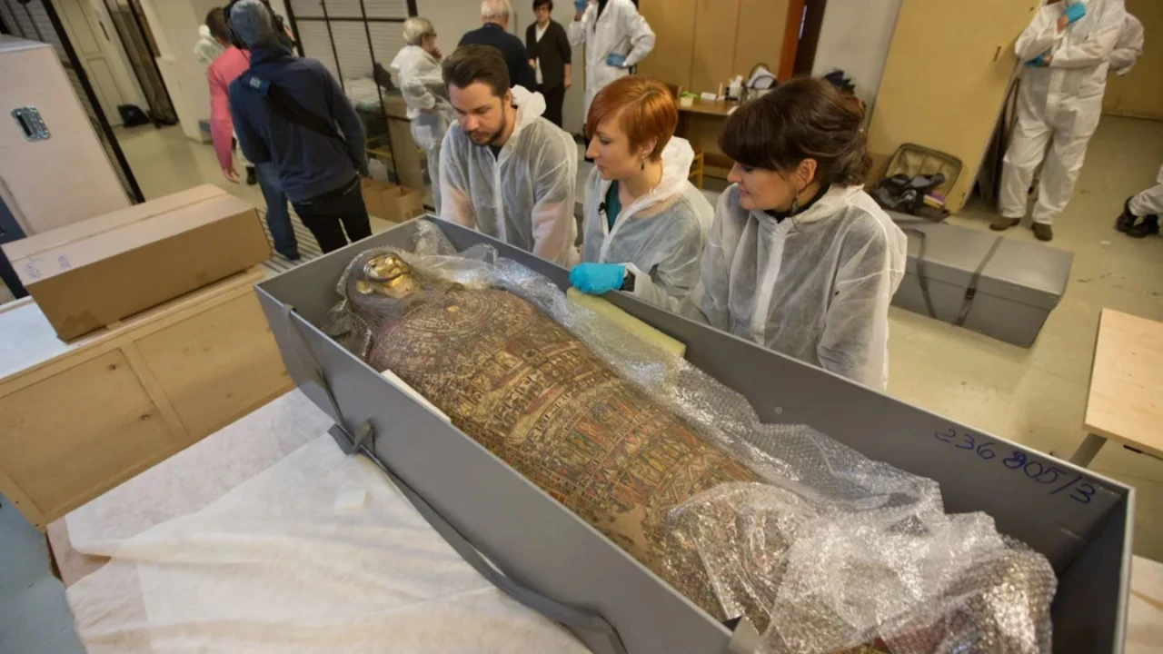 Dünyada Bir İlk! Mısır'da Hamile Mumya Bulundu!