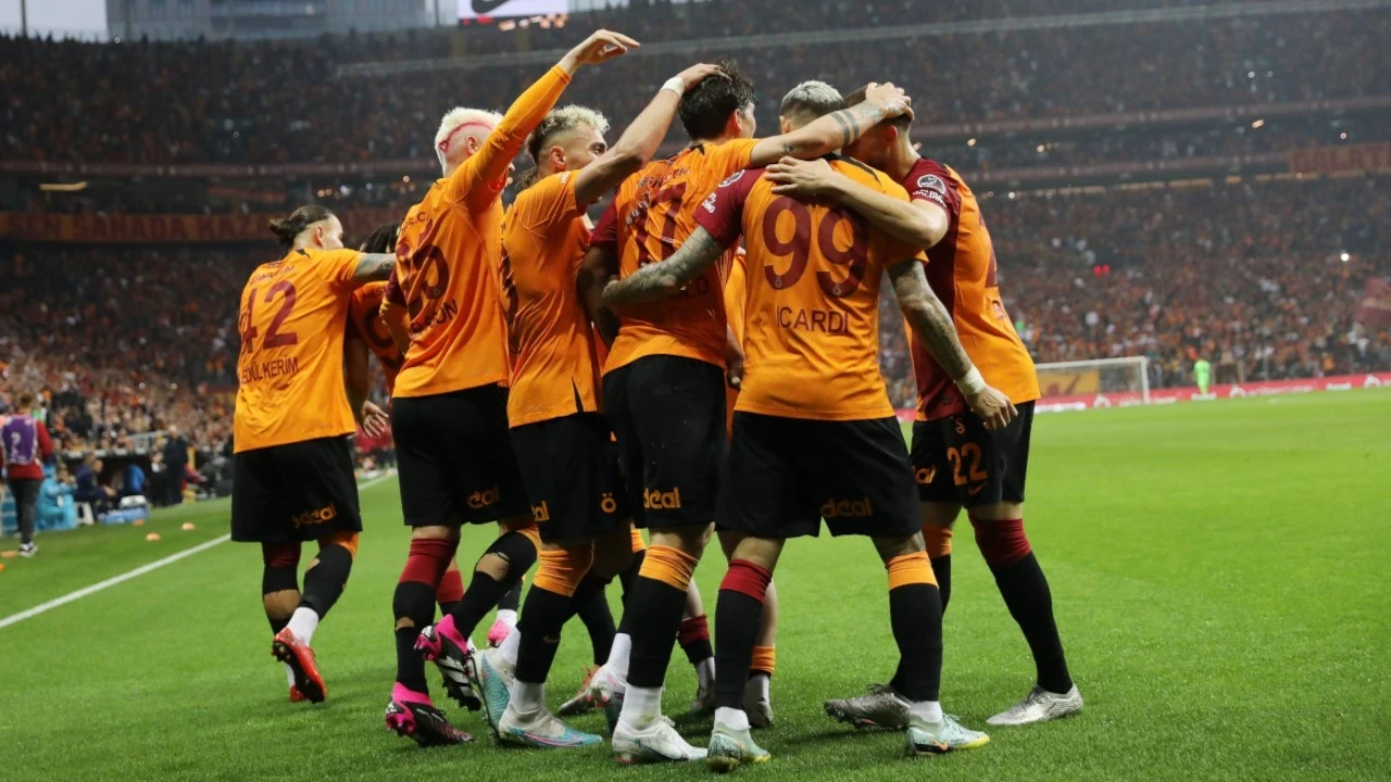 Galatasaray, Şampiyon Kadrosunu Korumak İstiyor