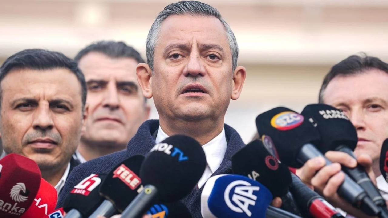 Özgür Özel’e Soruşturma Başlatıldı! Akın Gürlek’e Yönelik Eleştiriler Gündemde