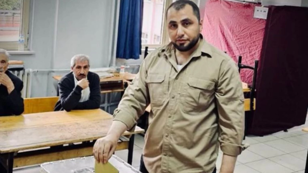 Cihatçı 'Komutan' Da Sandık Başında! Mutasım Milisleri Lideri Mutasım Abbas Oy Kullandı