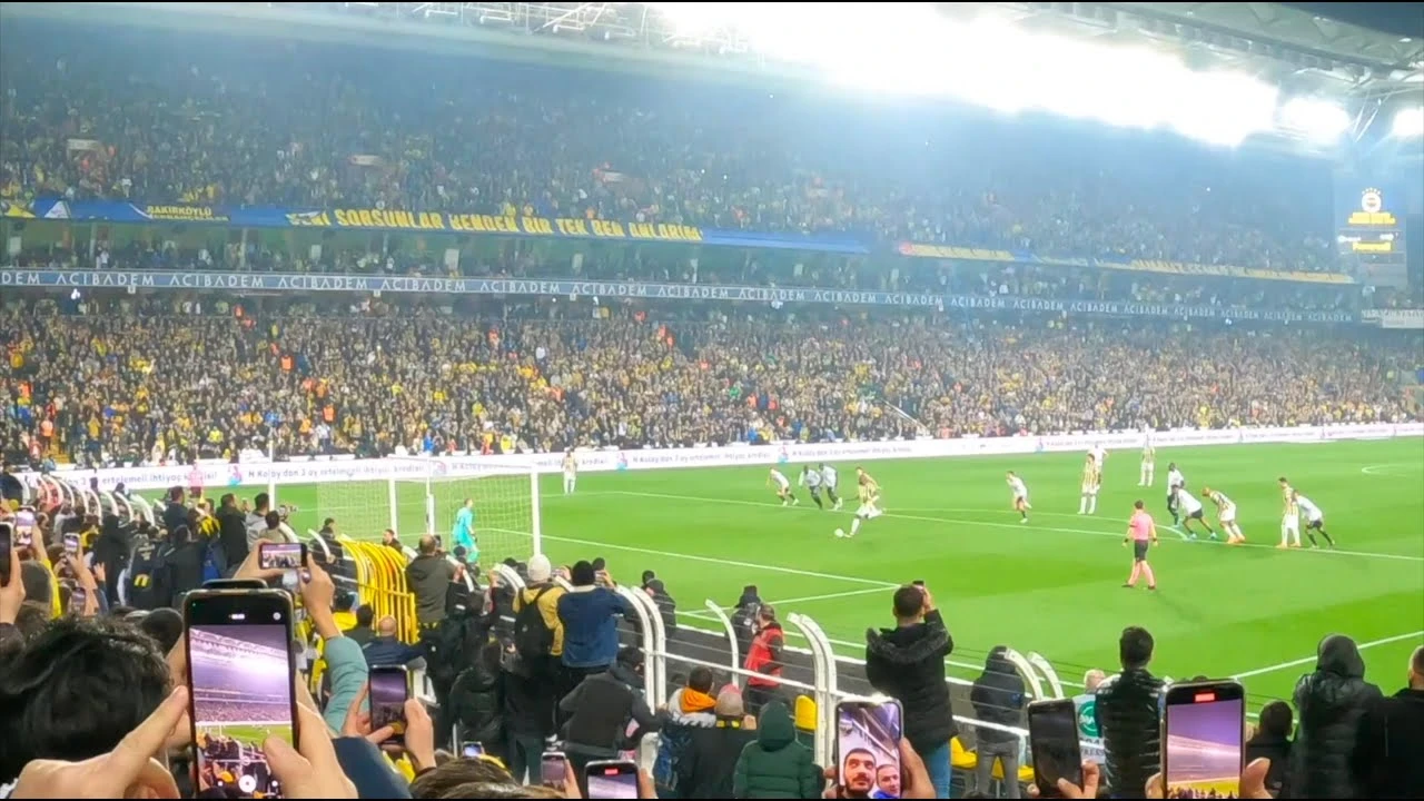 Haliç Derbisi'nde Tribün Karıştı! 25 gözaltı
