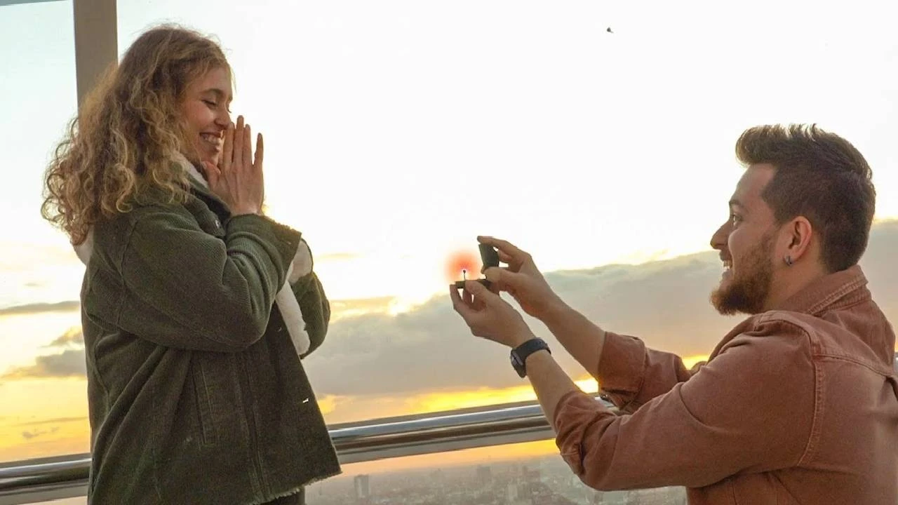 Panten Altın Kelebek’te Sürpriz Evlilik Teklifi! Alper Rende Kimdir?