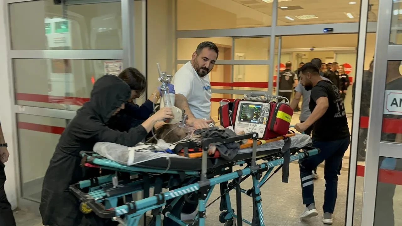 Adıyaman’da otomobil takla attı dört kişi ağır yaralandı