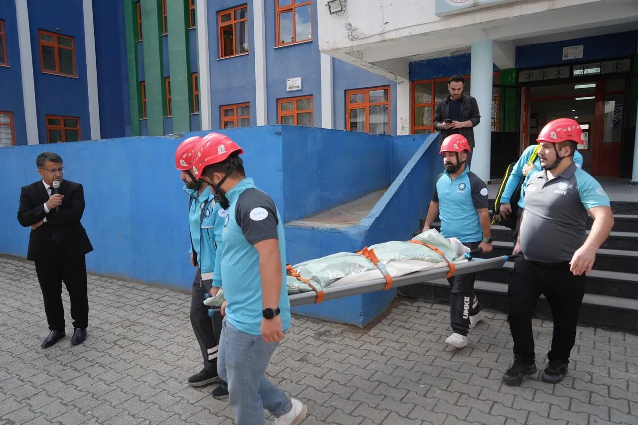 Muş’ta Milli Eğitim Bakanlığı okullarda tahliye tatbikatı düzenledi