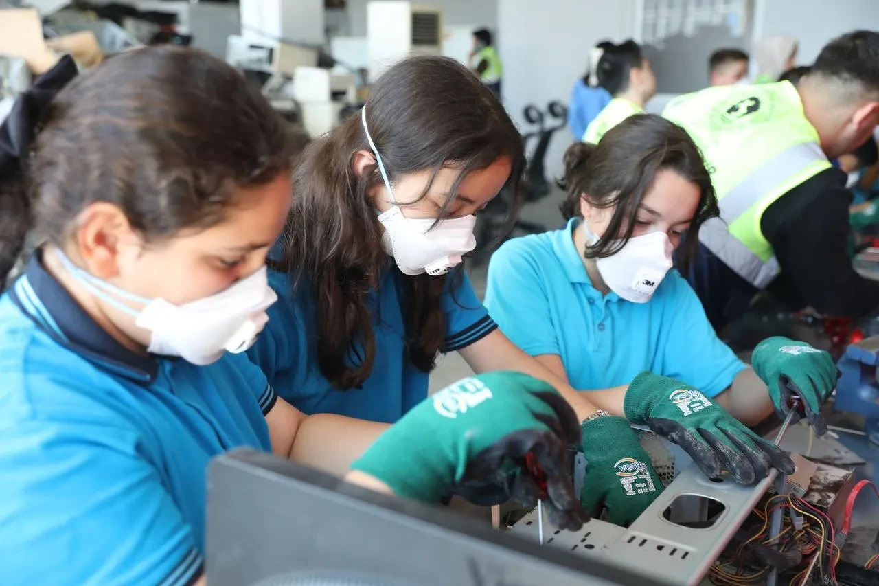 Samsun Büyükşehir Belediyesi elektronik atıklara sürdürülebilir çözüm sunuyor