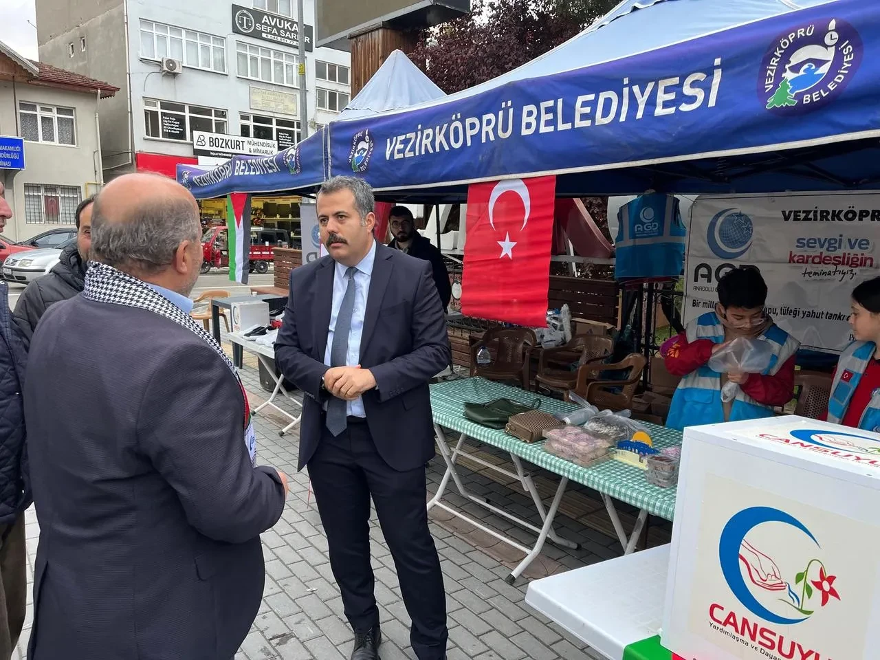 Samsun'un Vezirköprü ilçesinde Gazze için hayır çarşısı kuruldu
