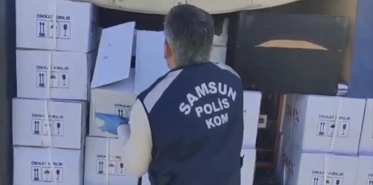 Samsun'da sahte içki operasyonunda 445 litre etil alkol ele geçirildi