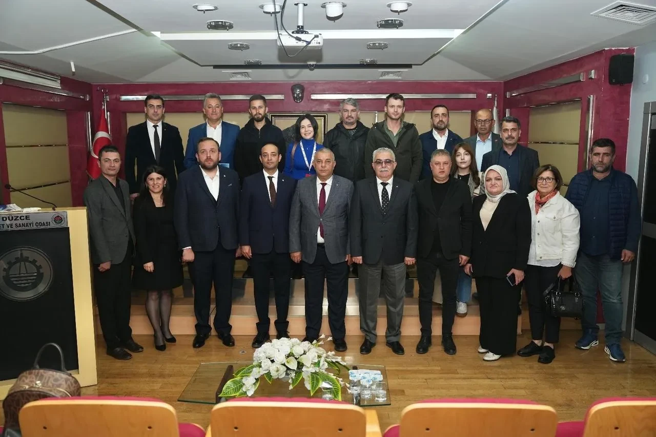Düzce'de TOBB MEYBEM Mesleki Yeterlilik Belgeleri Tanıtım Toplantısı Yapıldı