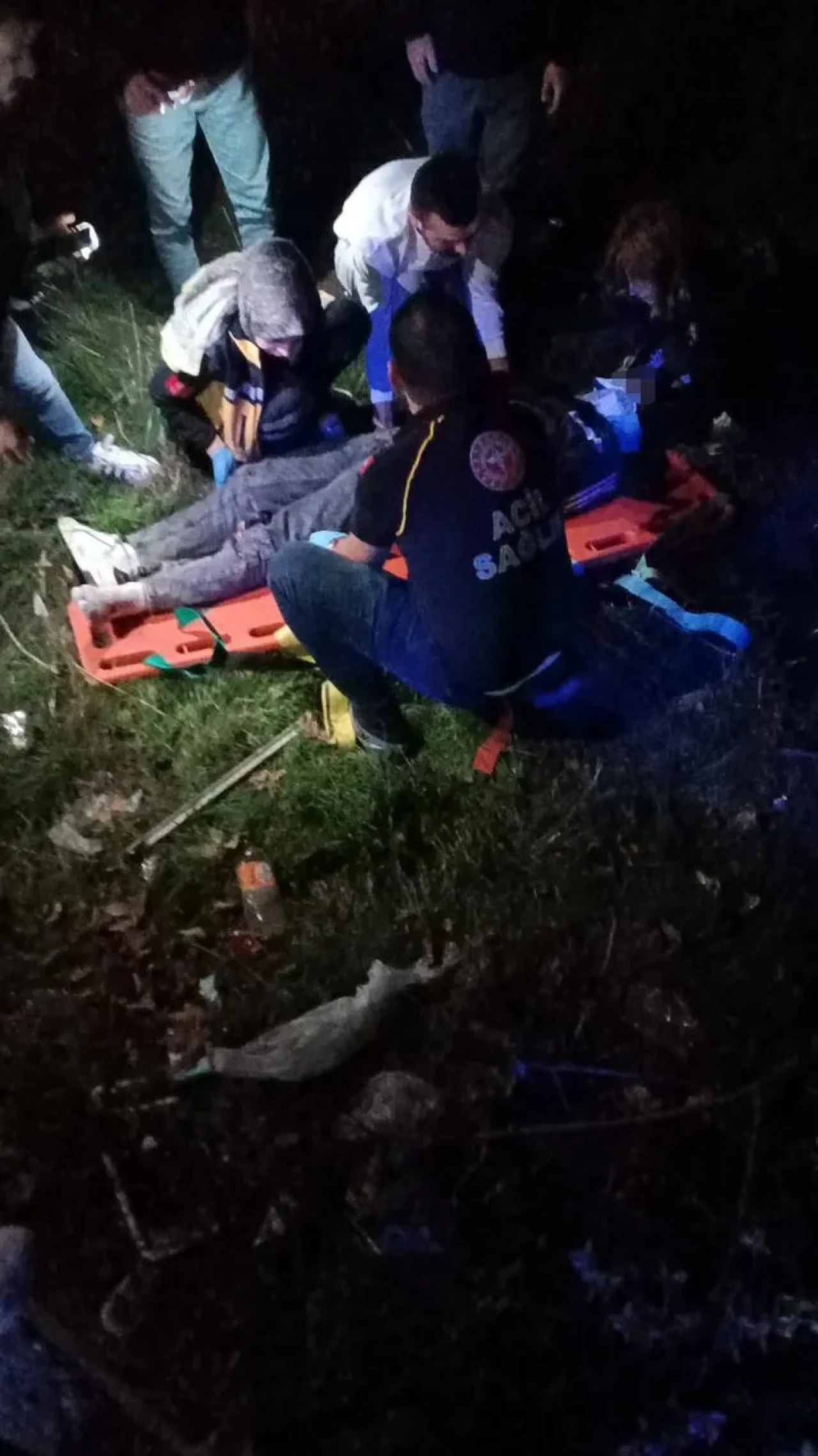 Tokat'ın Erbaa ilçesinde motosiklet otomobile çarptı 2 yaralı