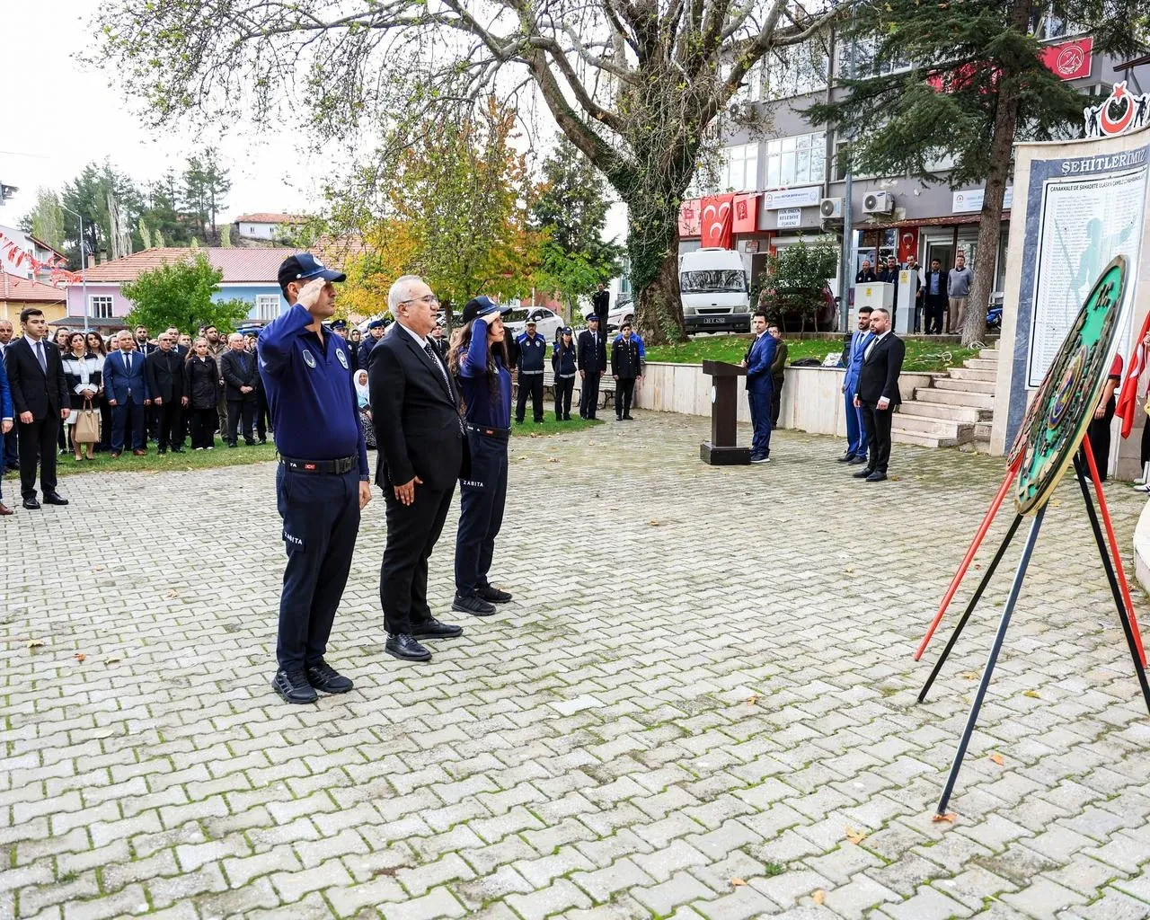 Çameli'de Cumhuriyet Bayramı törenleri Atatürk Anıtı'nda başladı