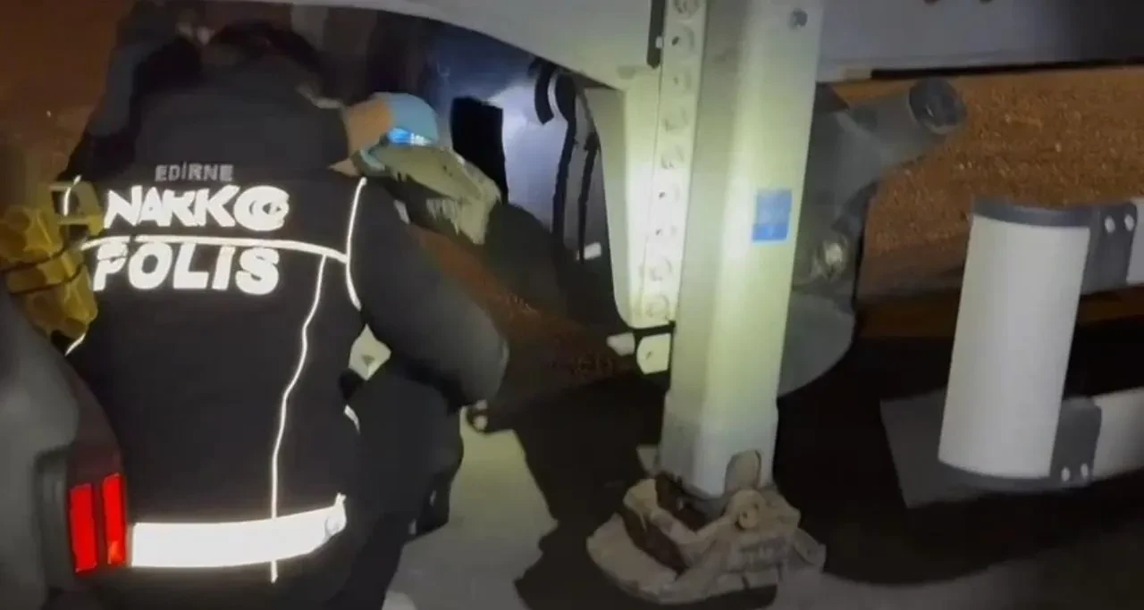 Edirne’de polis 210 milyon liralık kokain ele geçirdi