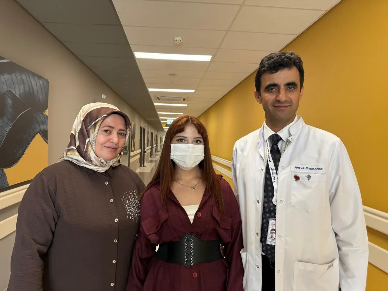 Kübra Yılmaz ağrı kesici kullanımı sonrası karaciğer nakliyle hayata tutundu