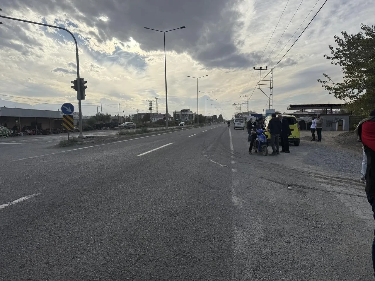 Iğdır'da üç aracın karıştığı zincirleme kaza maddi hasarla atlatıldı