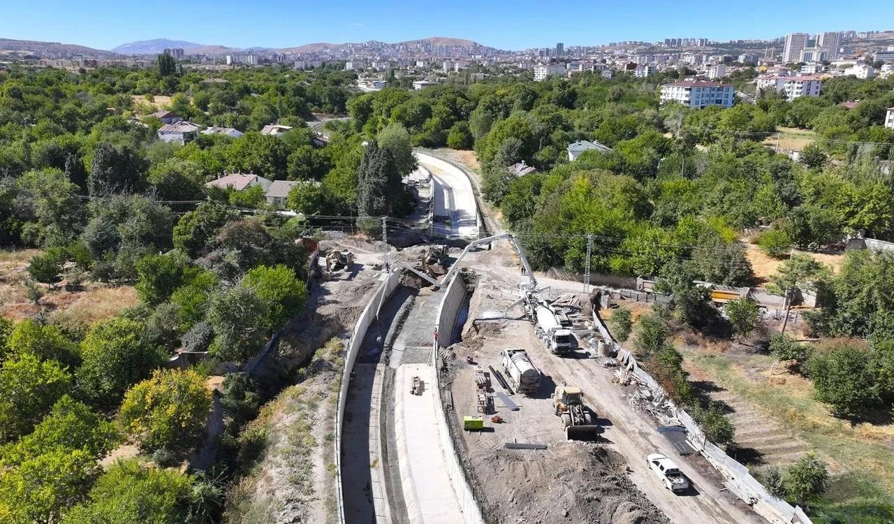 Elazığ’da Şorşor Deresi taşkın koruma çalışmaları sona yaklaştı