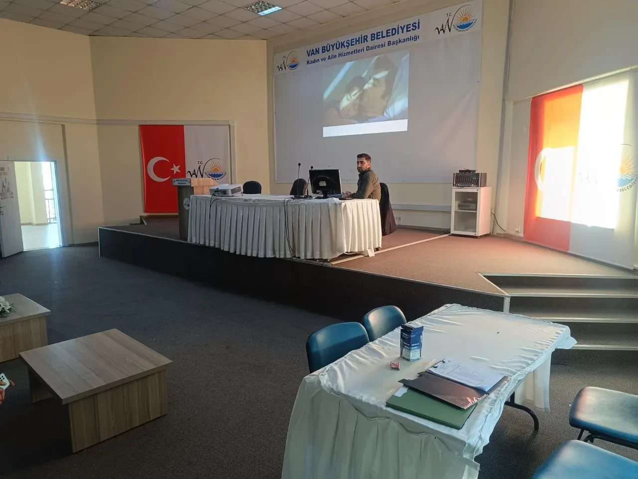 Van Büyükşehir Belediyesi personeline iş sağlığı ve güvenliği eğitimi düzenledi