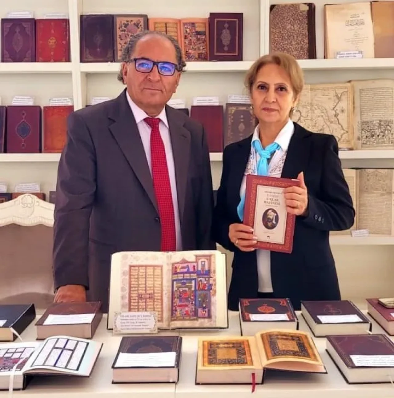 Nizami Gencevi'nin Hamse eseri Türkçeye çevrildi