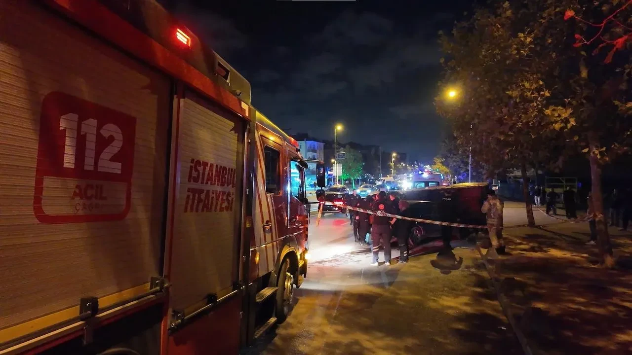 Sancaktepe'de uyuşturucu etkisindeki sürücü kaza yaptı ve uyuşturucu ele geçirildi