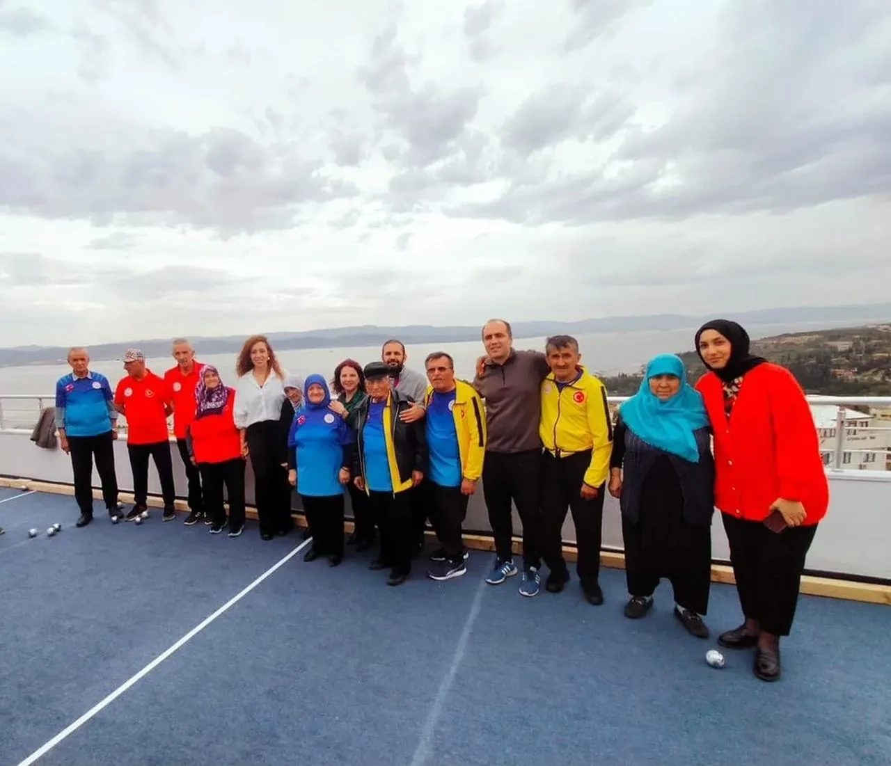 Bilecik Huzurevi Gebze Huzurevi'ni yenerek bocce turnuvasına başladı.