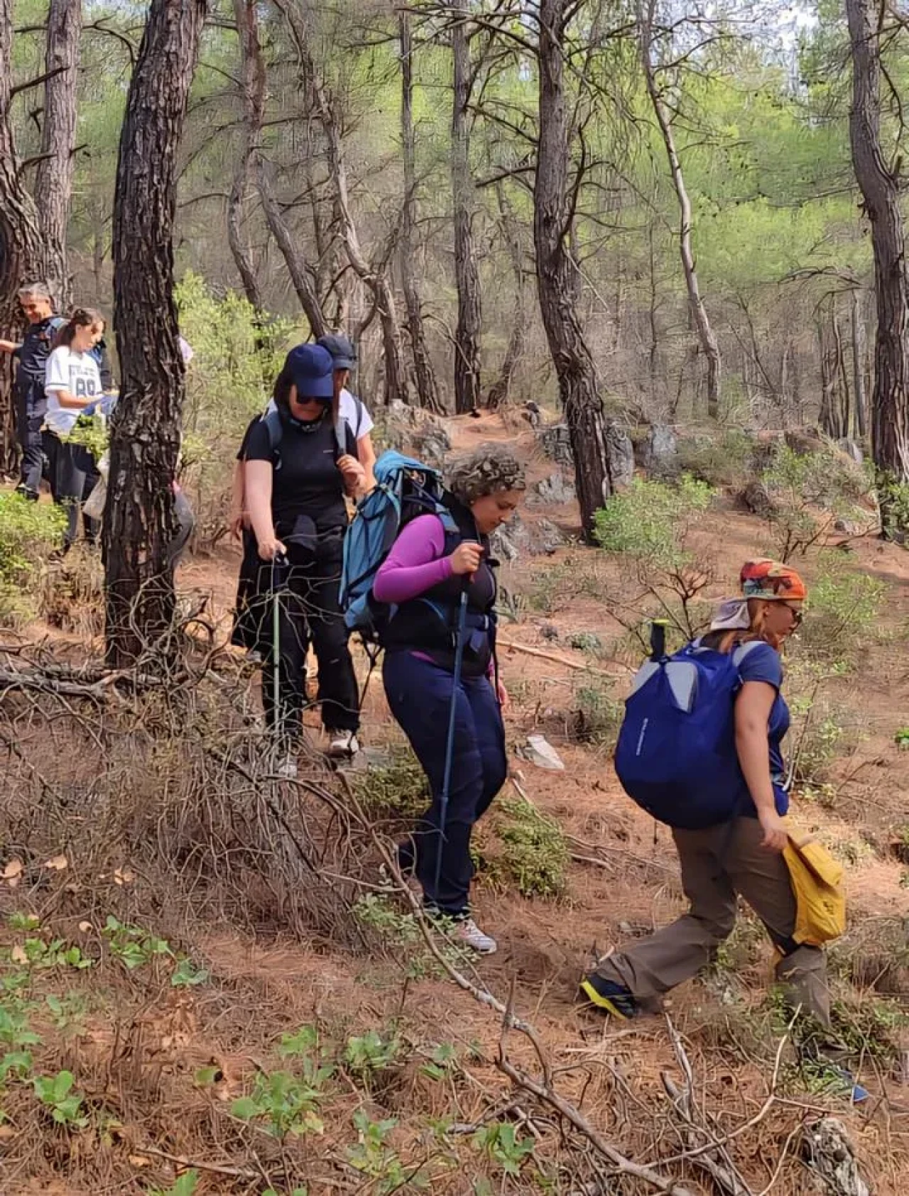 İDA Dağcılık Kulübü Savaştepe'de doğa yürüyüşü düzenledi