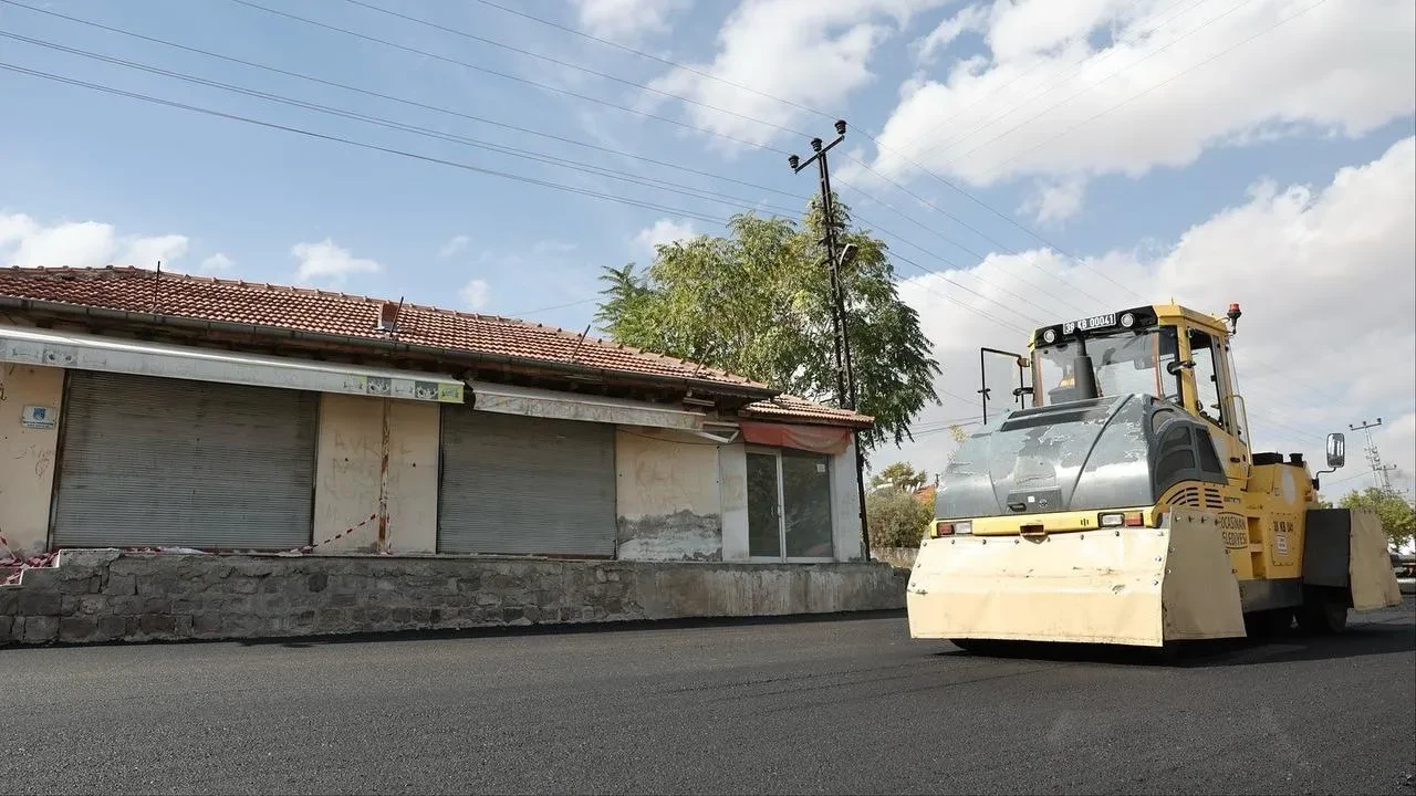 Kocasinan Belediye Başkanı Ahmet Çolakbayrakdar Oruçreis Mahallesi'ndeki çalışmaları inceledi