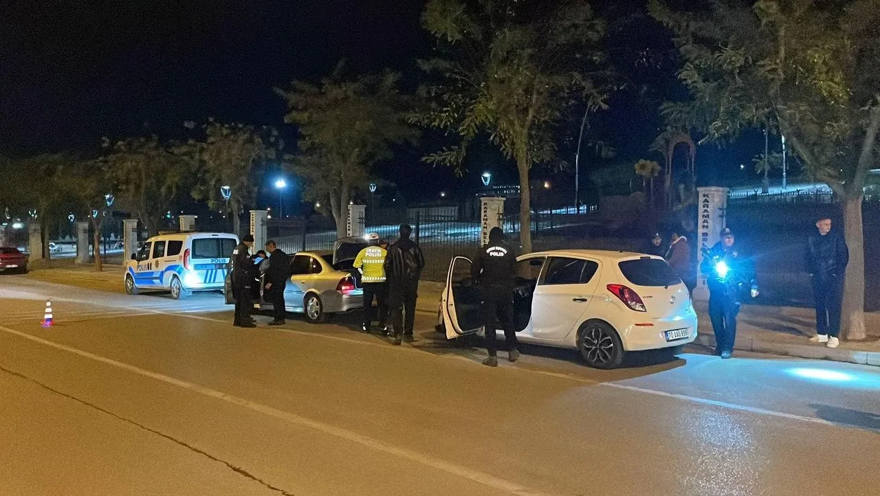 Karaman İl Emniyet Müdürlüğü kent merkezinde şok asayiş uygulaması gerçekleştirdi