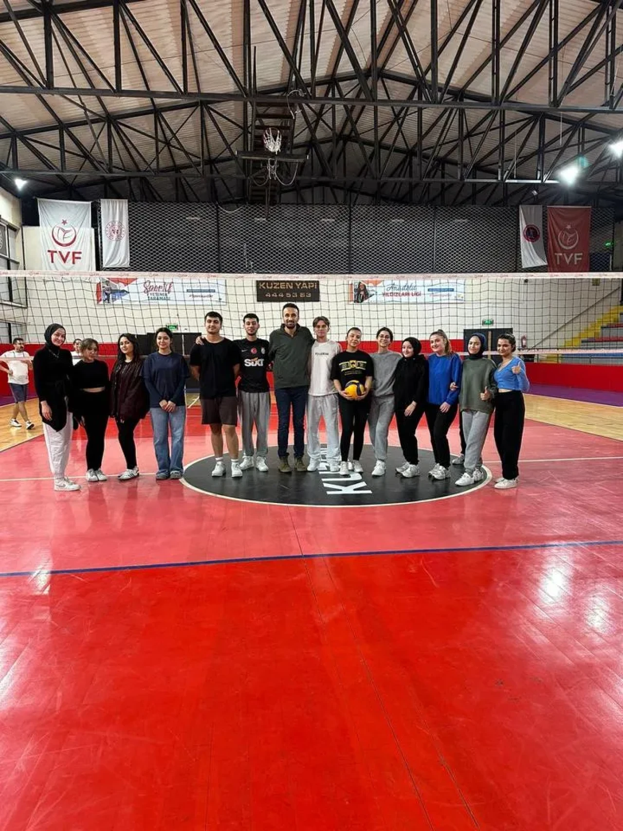 Havran MYO öğrencileri spor etkinliğiyle stres attı