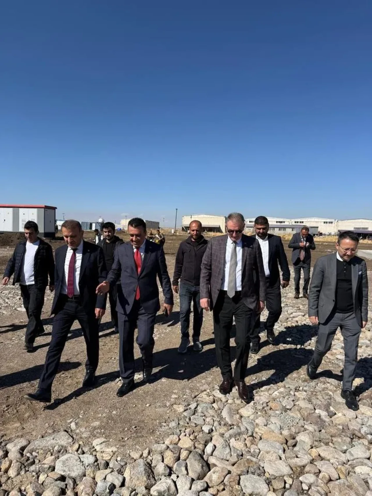 TMO Genel Müdürü Güldal Malazgirt'te incelemeler yaptı ve üreticilerle görüştü