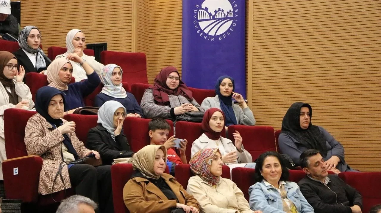 Sakarya Büyükşehir Belediyesi Güçlü Aile Akademisi başlattı