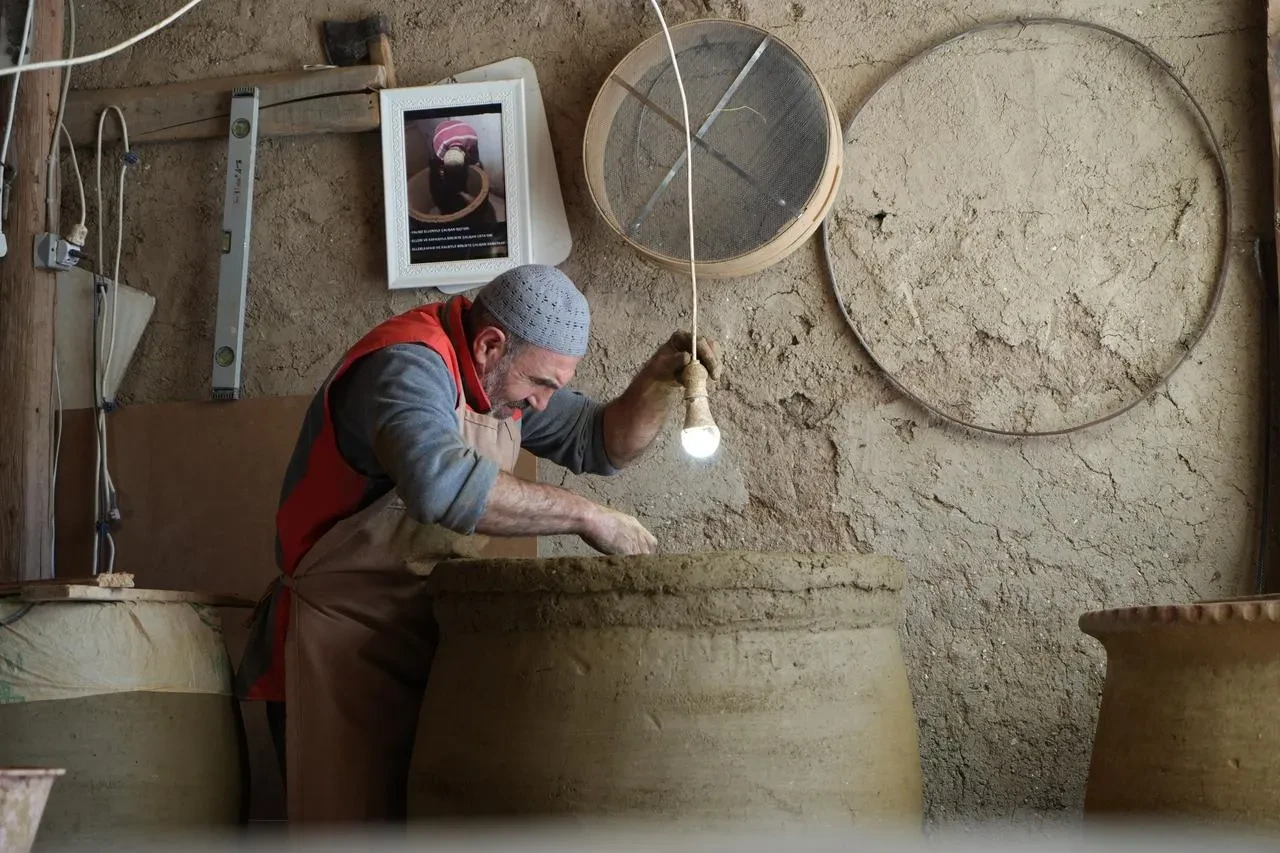 Bayburt'un son tandır ustası Recai Purutoğlu zanaatını yaşatmak için mücadele ediyor