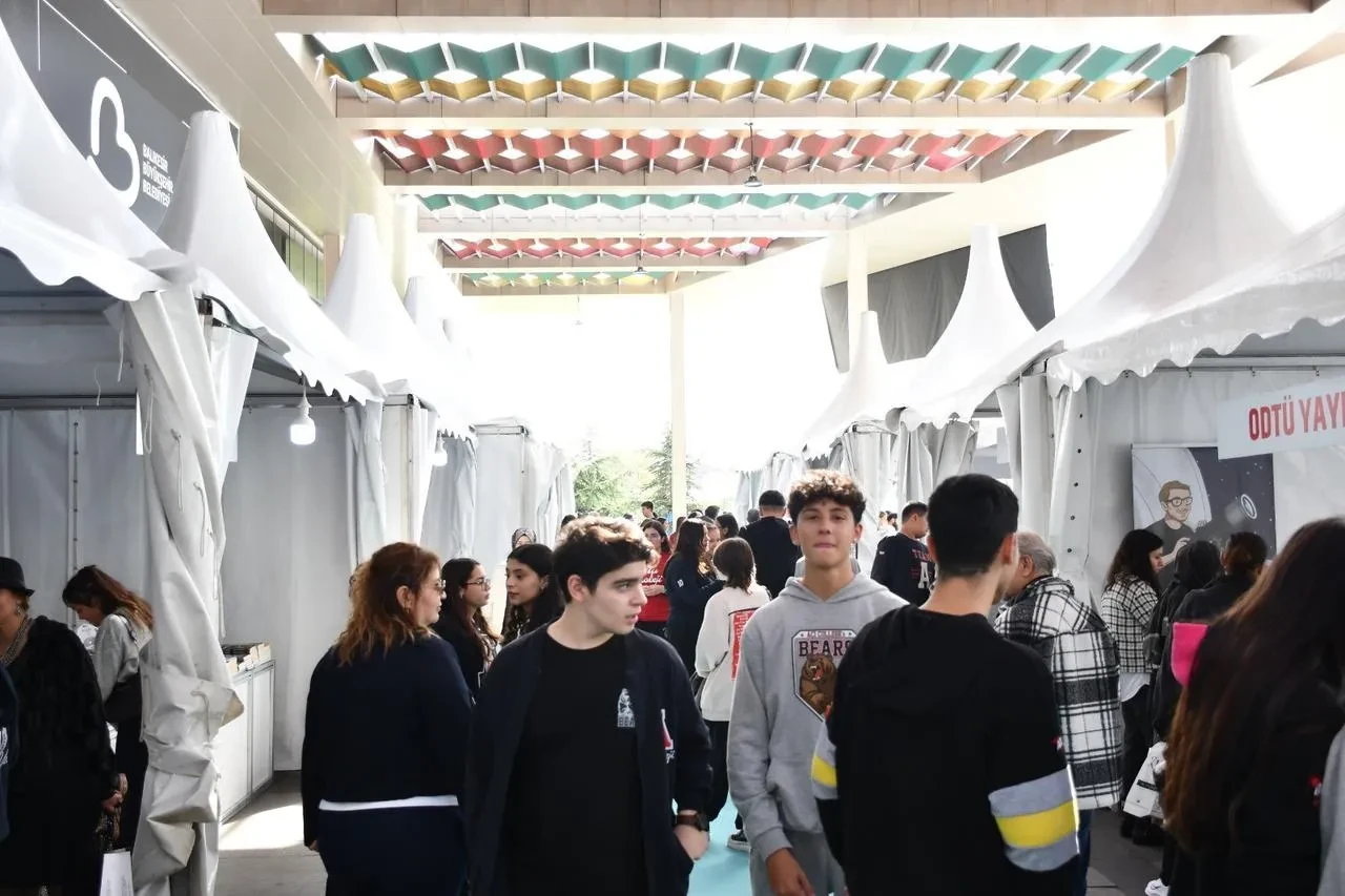 Balıkesir Kitap Fuarı 70 bin ziyaretçiyi ağırladı