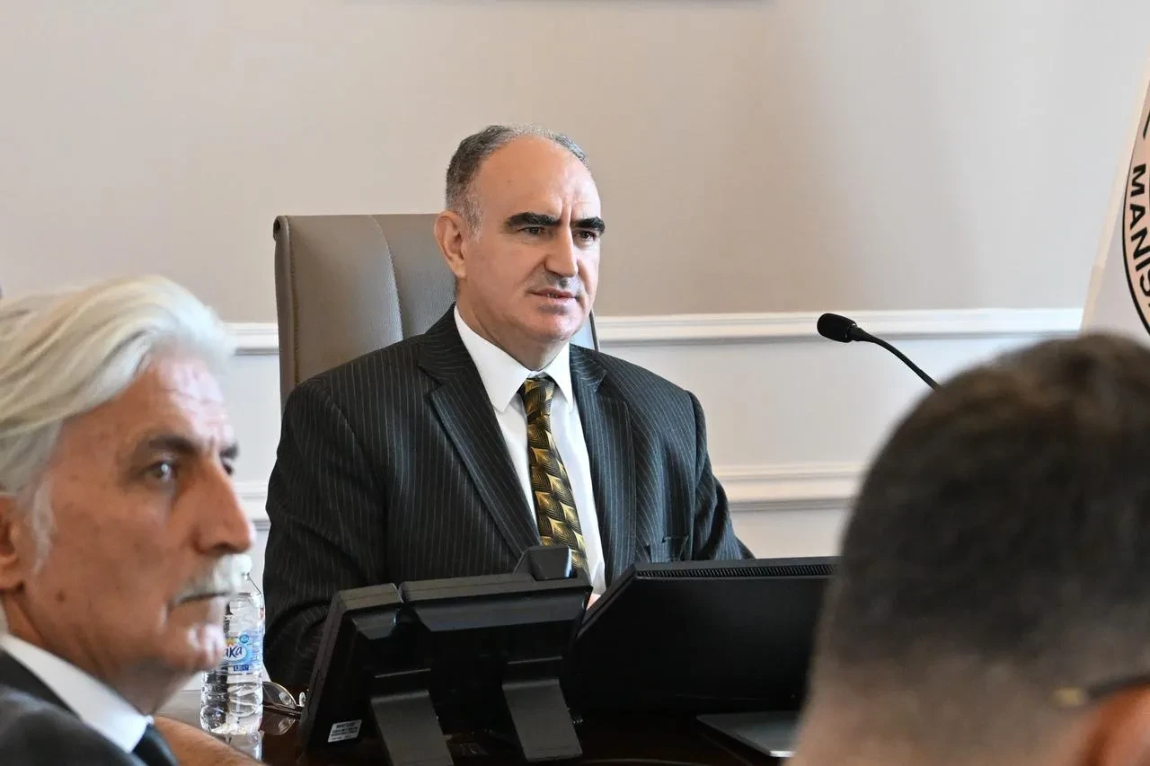 Manisa Valisi Vahdettin Özkan eylül ayı asayiş toplantısında operasyonları değerlendirdi