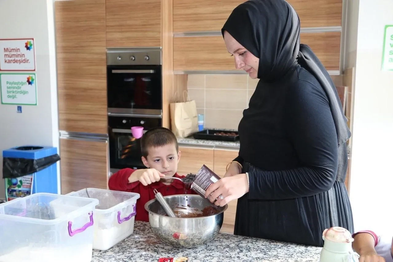Sakarya Büyükşehir Belediyesi atölyelerde öğrenciler yeteneklerini keşfetti