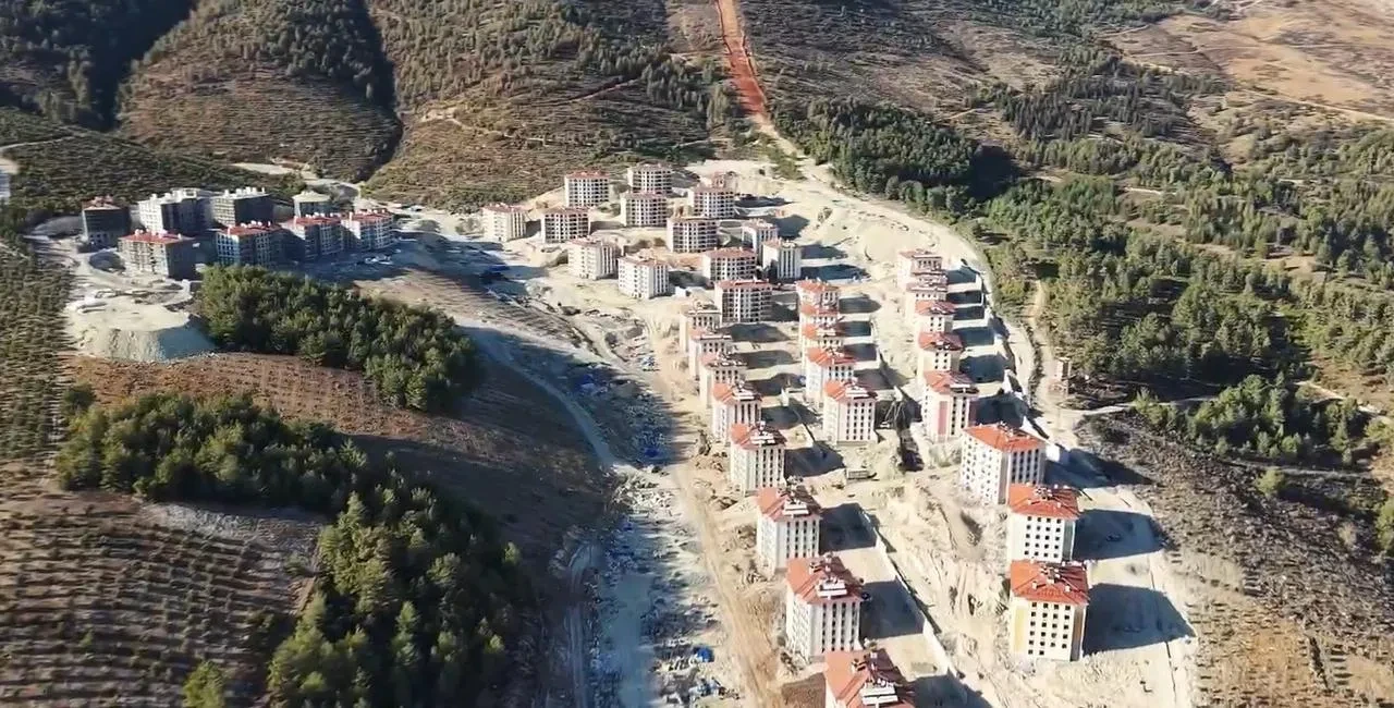 Hatay’da Serinyol ve Alahan Mahallelerinde afet konutları yükseliyor