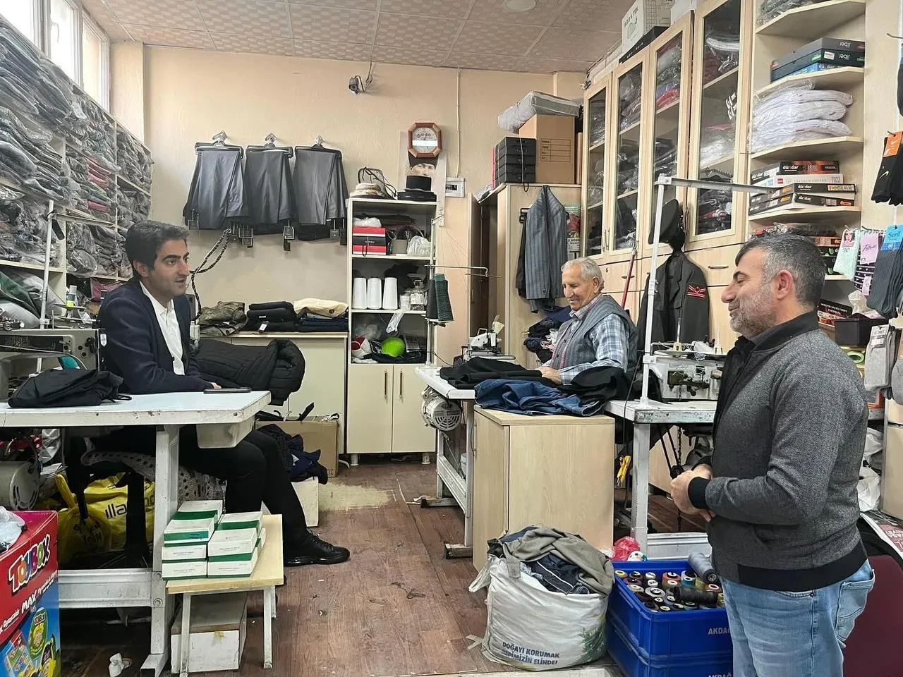 Kaymakam Enis Aslantatar Sarıkamış esnafı ile sorunları çözüyor