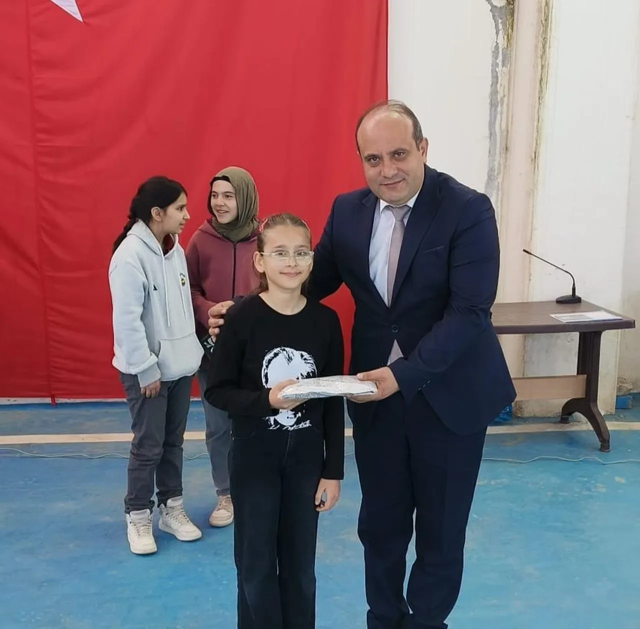 Afyonkarahisar'da 29 ekim coşkusu ilçelerde büyük katılımla kutlandı