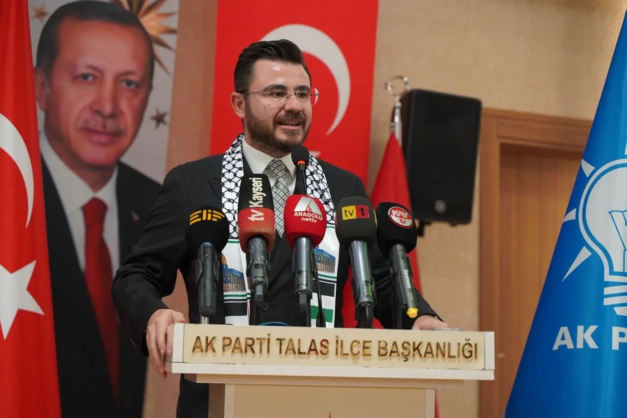 Ak Parti Kayseri teşkilatı üç ilçede danışma toplantıları düzenledi