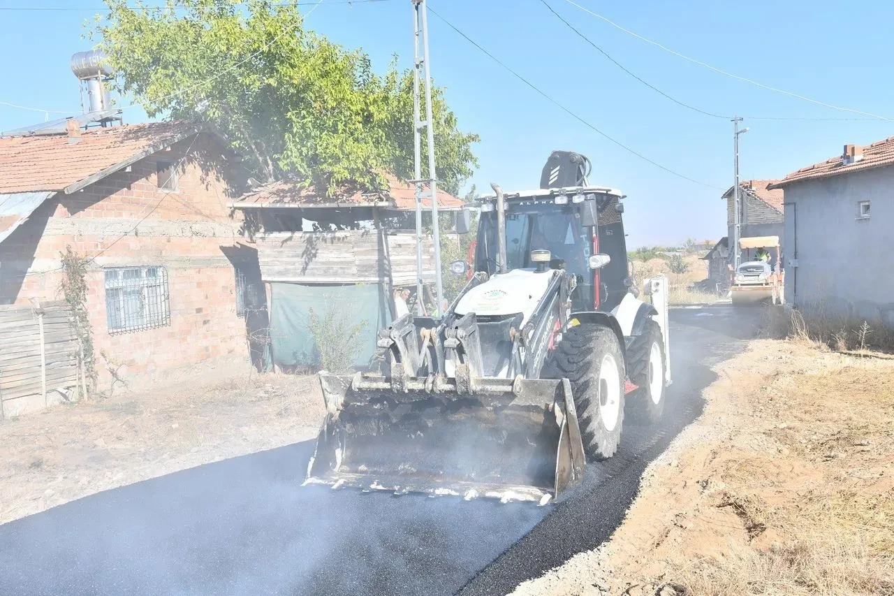 Yeşilyurt Belediyesi engelli Gülistan Teyze'nin yol talebini karşıladı