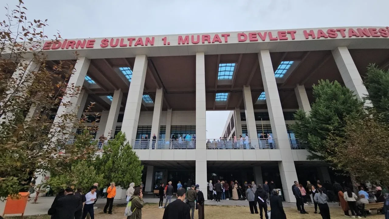 Edirne Sultan I. Murat Devlet Hastanesi'nde üroloji servisinde yangın çıktı