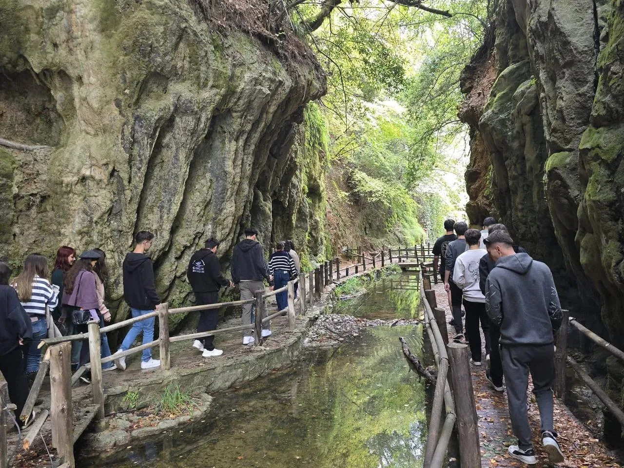 Muğla’da gençler Damla Deresi’nde ekolojik etkinlik düzenledi
