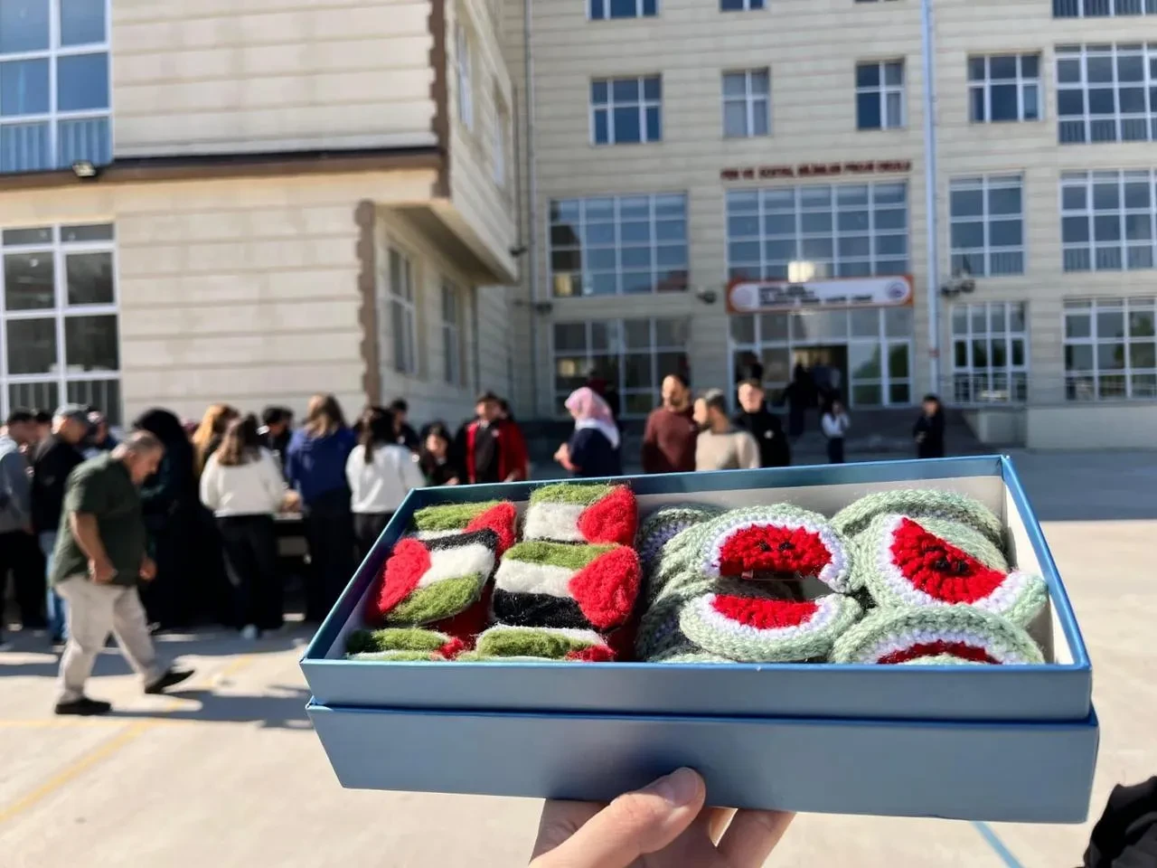 Soma Ali Uzunoğlu Lisesi öğrencileri Gazze için yardım etkinliği düzenledi