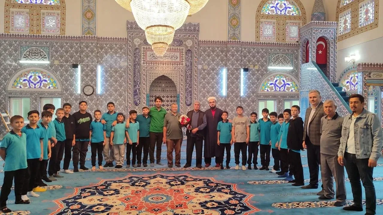 Sarıgöl'de öğrenciler Camiler ve Din Görevlileri Haftası’nı kutladı