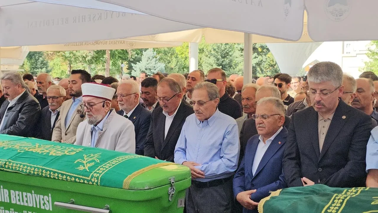 Prof. Dr. Şükrü Karatepe'nin eşi Gönül Karatepe son yolculuğuna uğurlandı