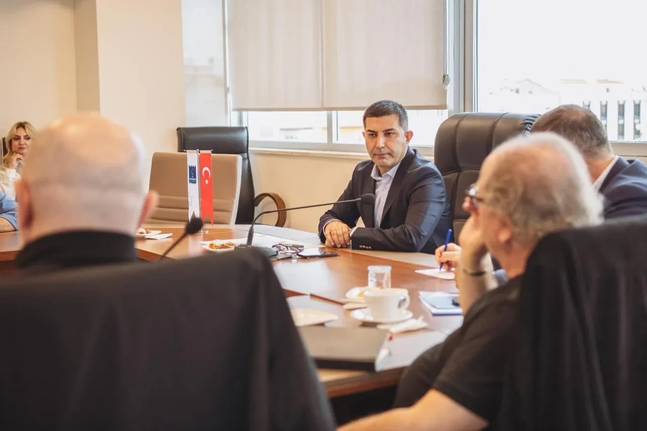 Kuşadası Belediyesi yeni hizmet binası için jüri toplantısı yaptı